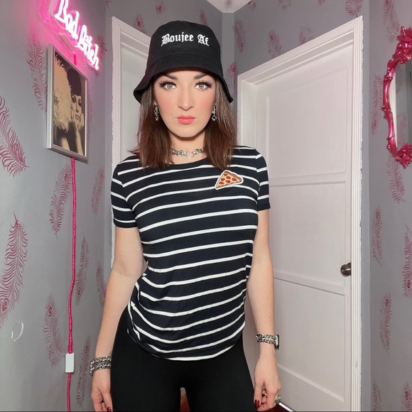 Super Soft Striped Pizza 🍕 Tee - Picture 2 of 6